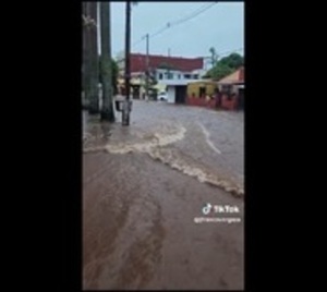 Raudales aparecen durante lluviosa Navidad - Paraguay.com