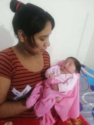 Reciben al primer bebé de esta Navidad en el Hospital General de San Lorenzo - Nacionales - ABC Color