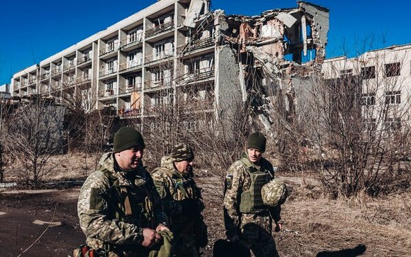 Rusia anuncia la toma de la localidad de Marinka, en el este de Ucrania