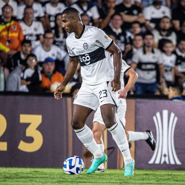 Un grande de Argentina entra en la pelea con Olimpia por Romaña