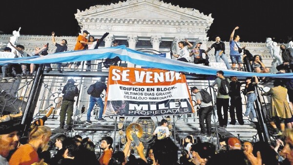 Milei convoca al Parlamento para debatir nuevos proyectos de reforma del Estado