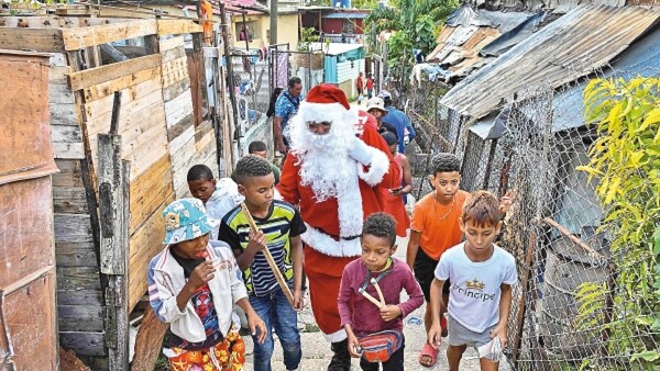 Padres cubanos hacen magia para aparecer juguetes en Navidad