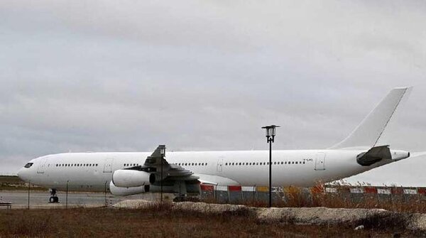 Avión que iba a Nicaragua con 303 pasajeros bloqueado en Francia partió rumbo a India