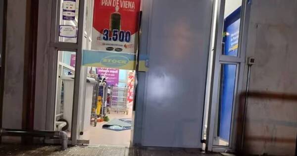La Nación / Intentaron robar la caja fuerte de un supermercado en Fernando de la Mora