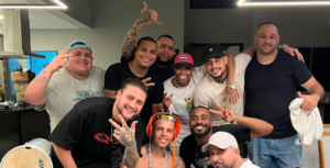 Versus / ¿Lo tenían? Jean Fernandes sorprende con sus dotes de cantante