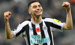 El jugador Miguel Almirón juega hoy en el tradicional Boxing Day