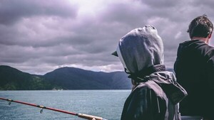 "Mi marido se pasa en la pesca con sus amigos"
