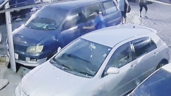 Tortoleros le dejaron sin su aguinaldo a un trabajador