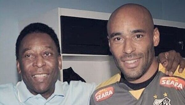 Versus / Pelé "estaría muy preocupado" por el fútbol de Brasil, dice su hijo Edinho