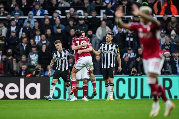 Otra derrota del Newcastle de Miguel Almirón en el Boxing Day - Fútbol de la Premier League - ABC Color