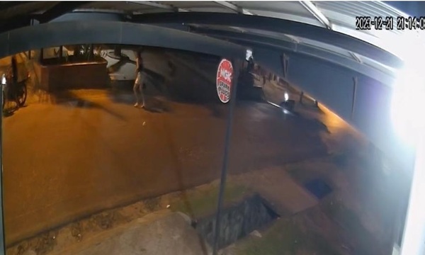 Primas enfrentaron a ladrones que intentaron robarles un celular