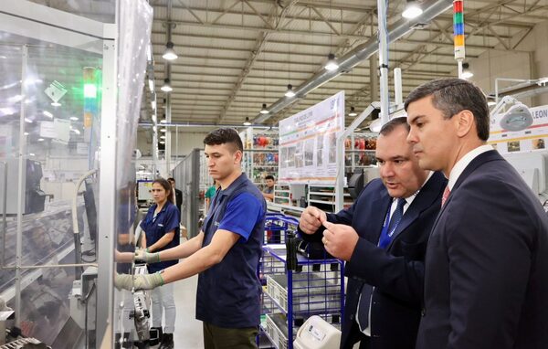 Tax exemption for auto parts manufacturers expected to generate a positive impact on new investments, Peña states - .::Agencia IP::.