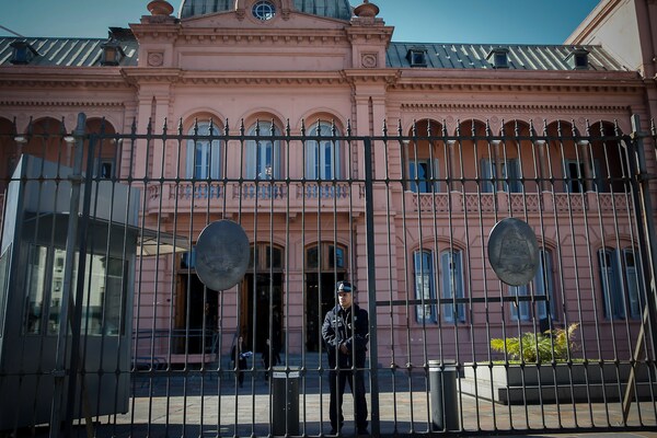 Argentina no renovará 5.000 contratos públicos y revisará un millón de planes sociales - MarketData