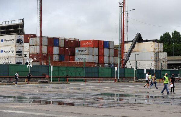 El Gobierno argentino cambia el sistema de importaciones para eliminar "vueltas burocráticas" - MarketData