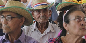 EXCOMBATIENTES Y ADULTOS MAYORES RECIBIRÁN AUMENTO EN PENSIONES Y SUBSIDIOS - Itapúa Noticias