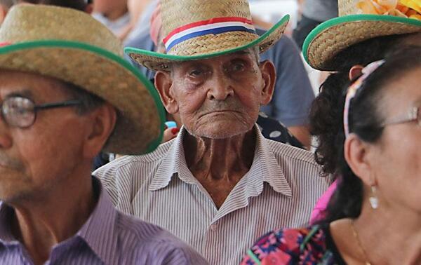 Adultos mayores y veteranos de guerra recibirán aumento en pensiones y subsidios – Prensa 5