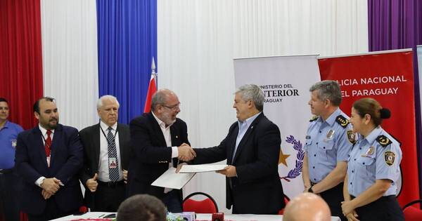 La Nación / Itaipú y Policía Nacional firman convenio de cobertura de salud para agentes heridos