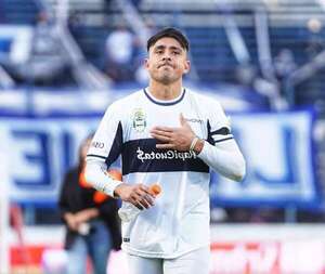 Cerro Porteño busca un delantero que está suspendido por Conmebol   - Cerro Porteño - ABC Color