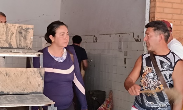 Desalojan a comerciante por no pagar alquiler durante un año