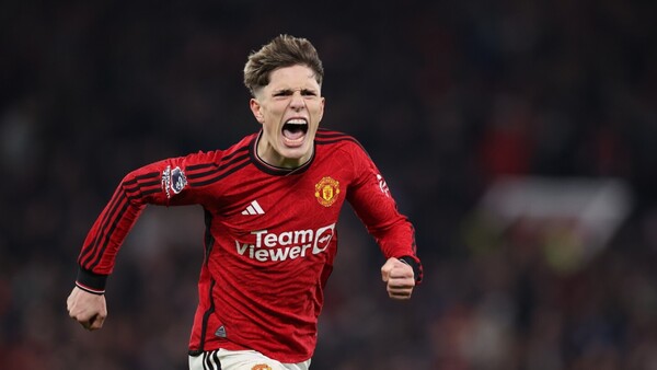 El United revive en la Premier League con una remontada épica