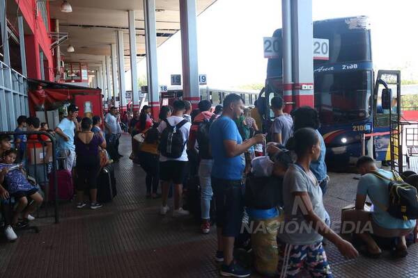 Diario HOY | Unas 94.000 personas viajaron al interior para celebrar la Navidad