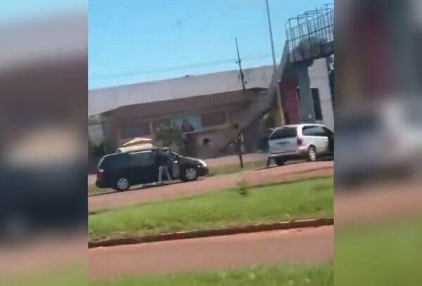 Perpetraron asalto creyendo que vehículo trasportaba dinero, pero solo se llevaron ropas y equipo de pádel - Megacadena - Diario Digital