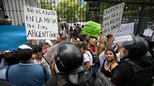 El Gobierno de Milei se enfrenta a una cascada de demandas por su decreto económico