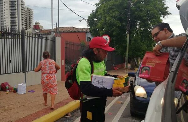 Diario HOY | En Nochebuena, reparten 4.000 bandejas de comida a personas en situación de calle