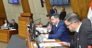 La Nación / Ahorran casi G. 2.000 millones con reducción de funcionarios contratados
