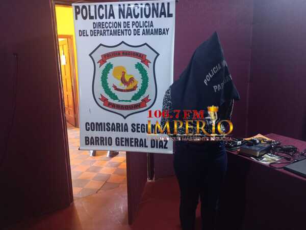 Detienen a una mujer en el momento en que intentaba cobrar el subsidio de Tekoporã - Radio Imperio 106.7 FM