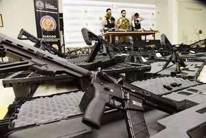 Equiparán a la Policía con armas incautadas durante el operativo “Dakovo” - Policiales - ABC Color