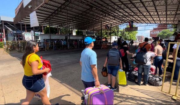 Migraciones reporta importante movimiento de entrada y salida del país en diciembre