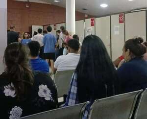 “Desorden” y mucha espera en identificaciones  - Crónicas Ciudadanas - ABC Color
