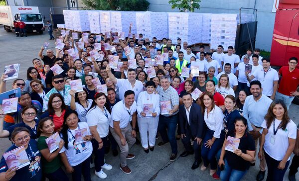 Mburuvichavetẽ oho ohecha iporãhápa umi kit escolar oñeme’ẽta mbo’ehao kuérape ary 2024-pe - .::Agencia IP::.
