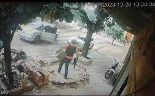 Diario HOY | 4 policías y un 'mentiroso', sospechosos hasta que sepan qué había en la caja