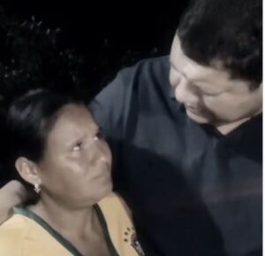 Gobernador Juancho Acosta Brinda Apoyo a Familia Afectada por Incendio