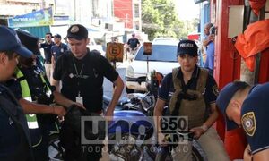Allanan locales de “celus robados” en el Mercado 4