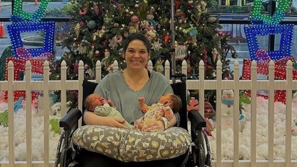 Una mujer con dos úteros tuvo mellizas que nacieron en días diferentes en EEUU