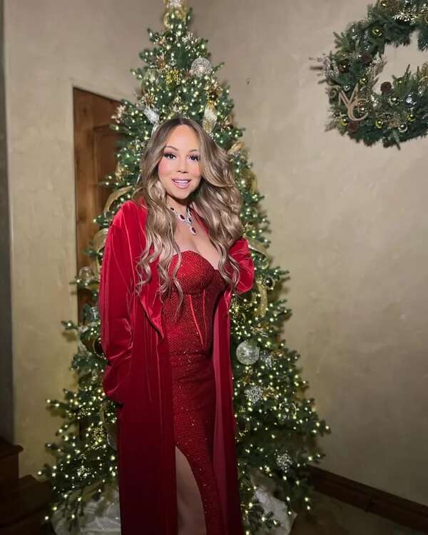 Mariah Carey, feliz tras romper récords con su canción navideña - Gente - ABC Color