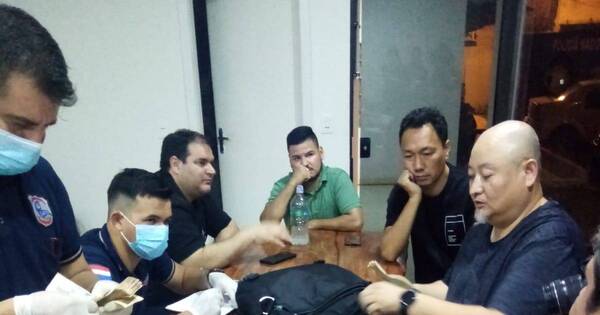 La Nación / Asaltaron G. 100 millones a coreanos, que intentaron ocultar el monto robado