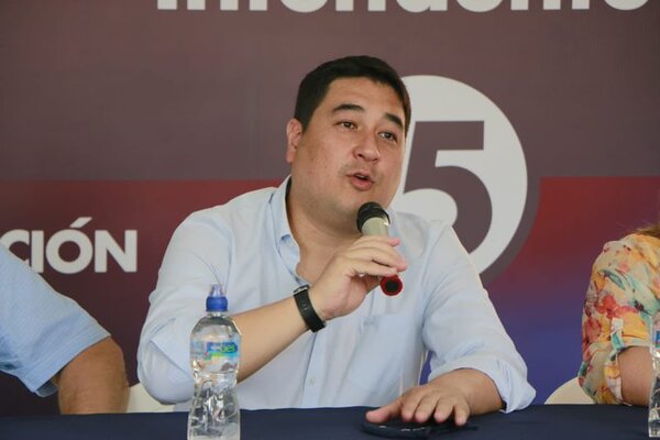 Nakayama cree que el oficialismo podría imponer la reelección en una eventual Convención Constituyente - El Trueno