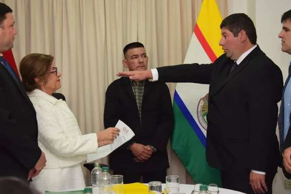 Tribunal Electoral de Misiones confirma proclamación y juramento de concejal suplente - Nacionales - ABC Color