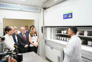 Inauguran equipo de primer nivel en el Centro Productor de Sangre de IPS - trece