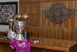 Versus / El gran gesto solidario del Supercampeón Libertad