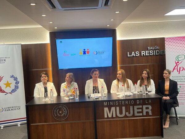 Presentan Expo Foro Mujeres que Hacen