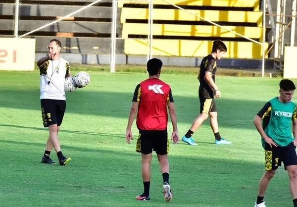 Guaraní: Bovaglio pretende un equipo protagonista - Fútbol - ABC Color