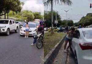 [VIDEO] Pilló a su ména con la "capillita" y se paró frente a su camio