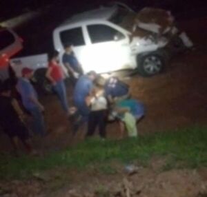 Cerro Corá: Choque de camioneta por un camión arrojó la muerte de una mujer sobre la ruta PY05