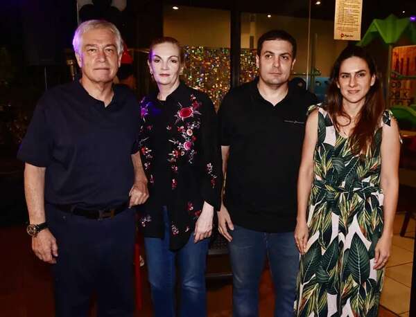 After Office para celebrar 30 años de Pizza Hut - Sociales - ABC Color