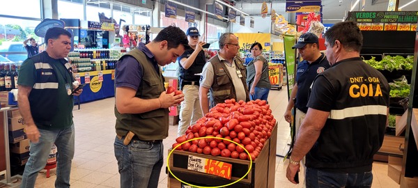 Diario HOY | Grupo Vierci adquirió tomate de contrabando y triplicó el precio para sus clientes